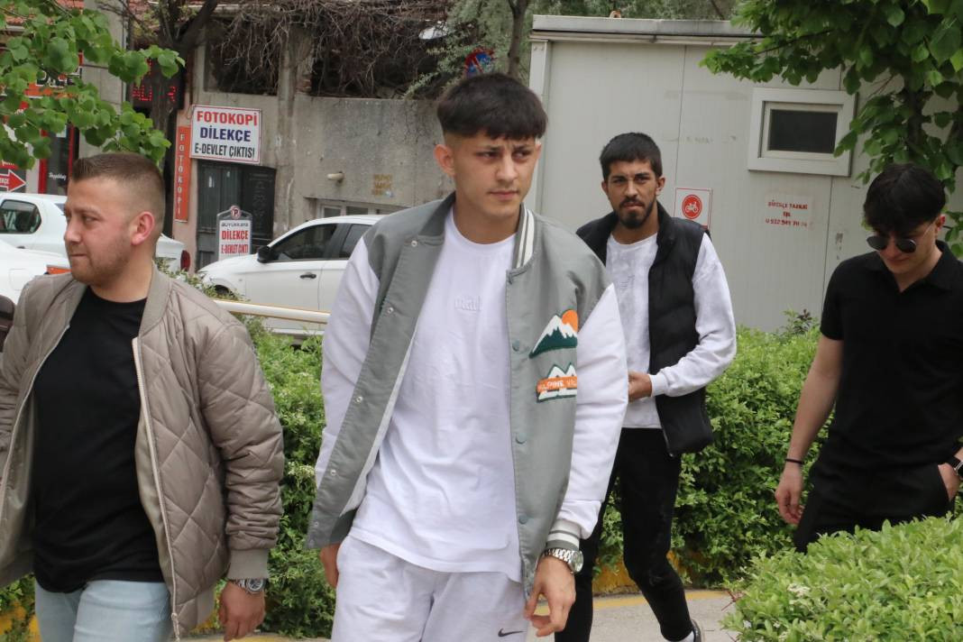 Eşini ve çocuğunu bıçaklayan Afgan’ı yaralayan 2 genç hapse girdi. Adalet ölürse devlet ölür demişler - Resim: 10